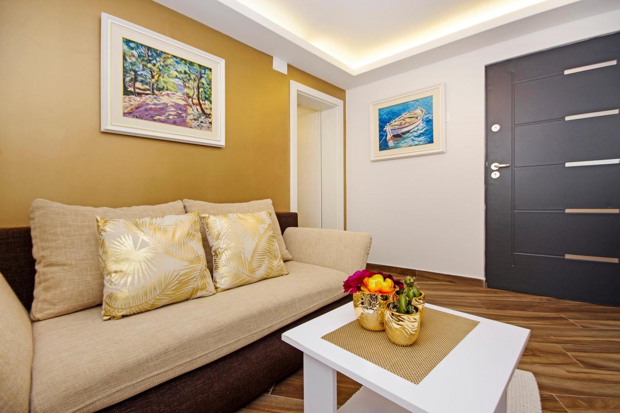 Apartments Roma Baska Voda Bagian luar foto