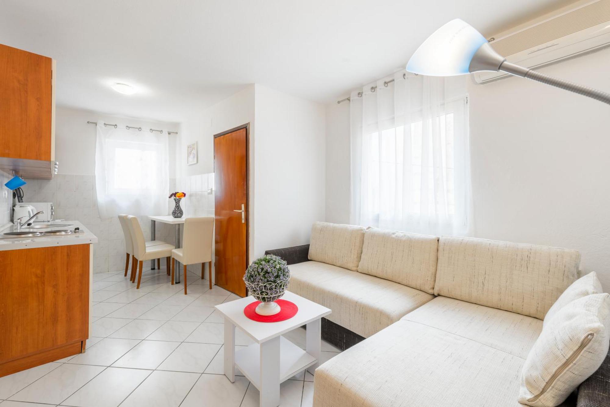 Apartments Roma Baska Voda Bagian luar foto