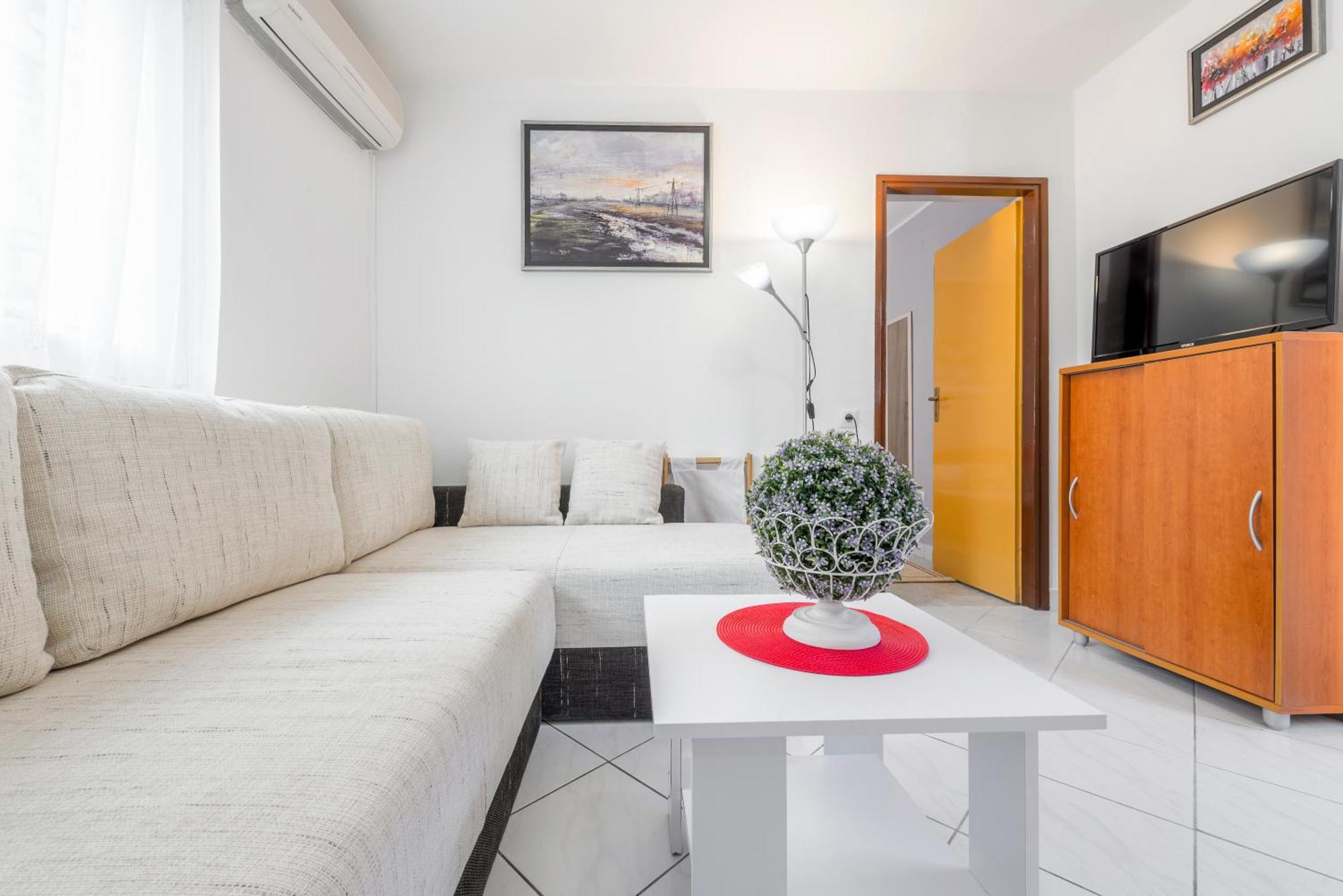 Apartments Roma Baska Voda Bagian luar foto
