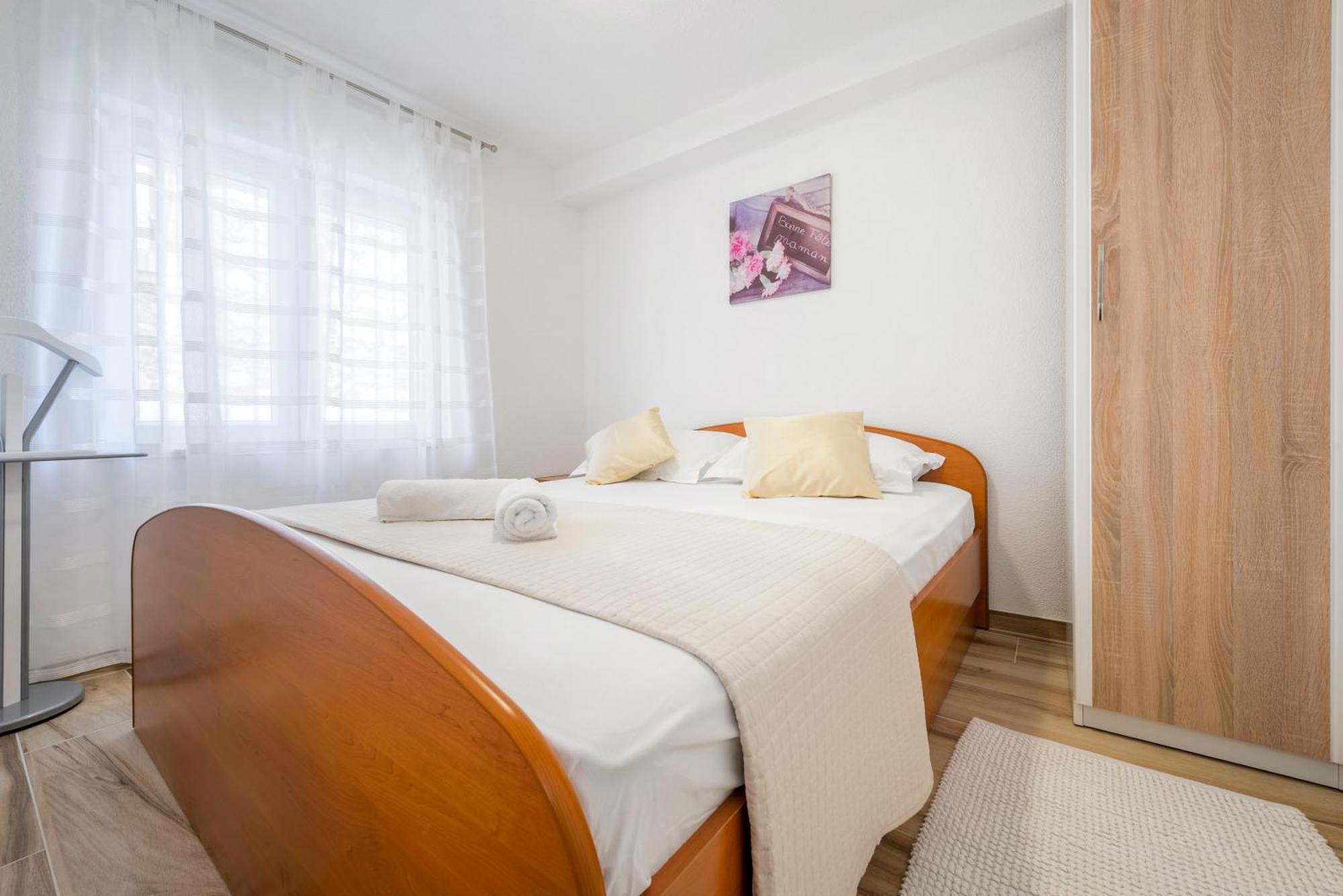 Apartments Roma Baska Voda Bagian luar foto