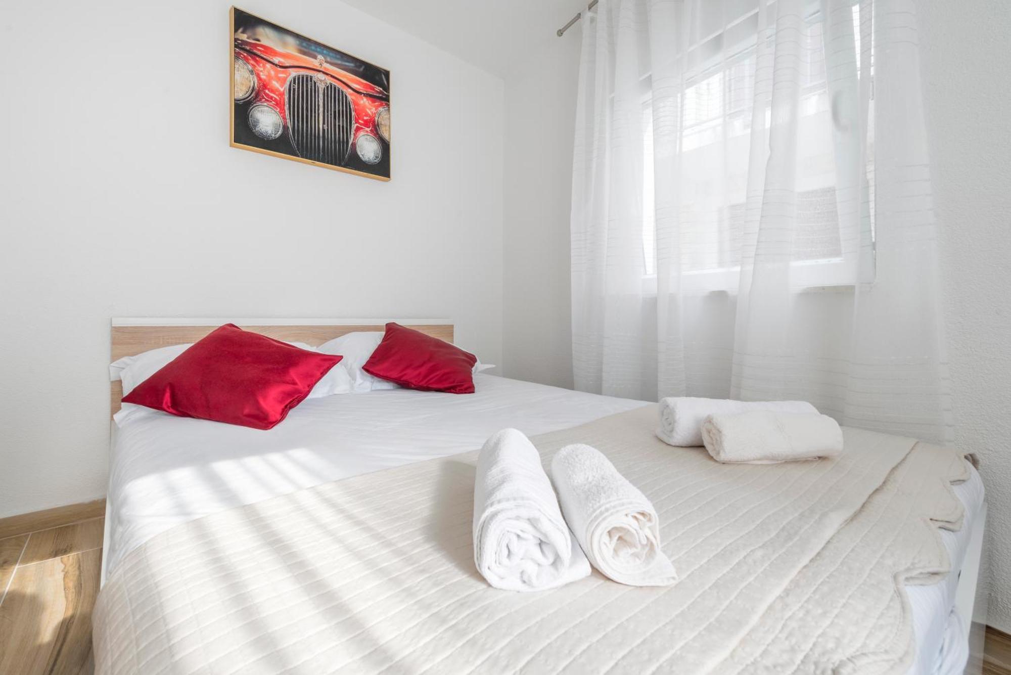 Apartments Roma Baska Voda Bagian luar foto