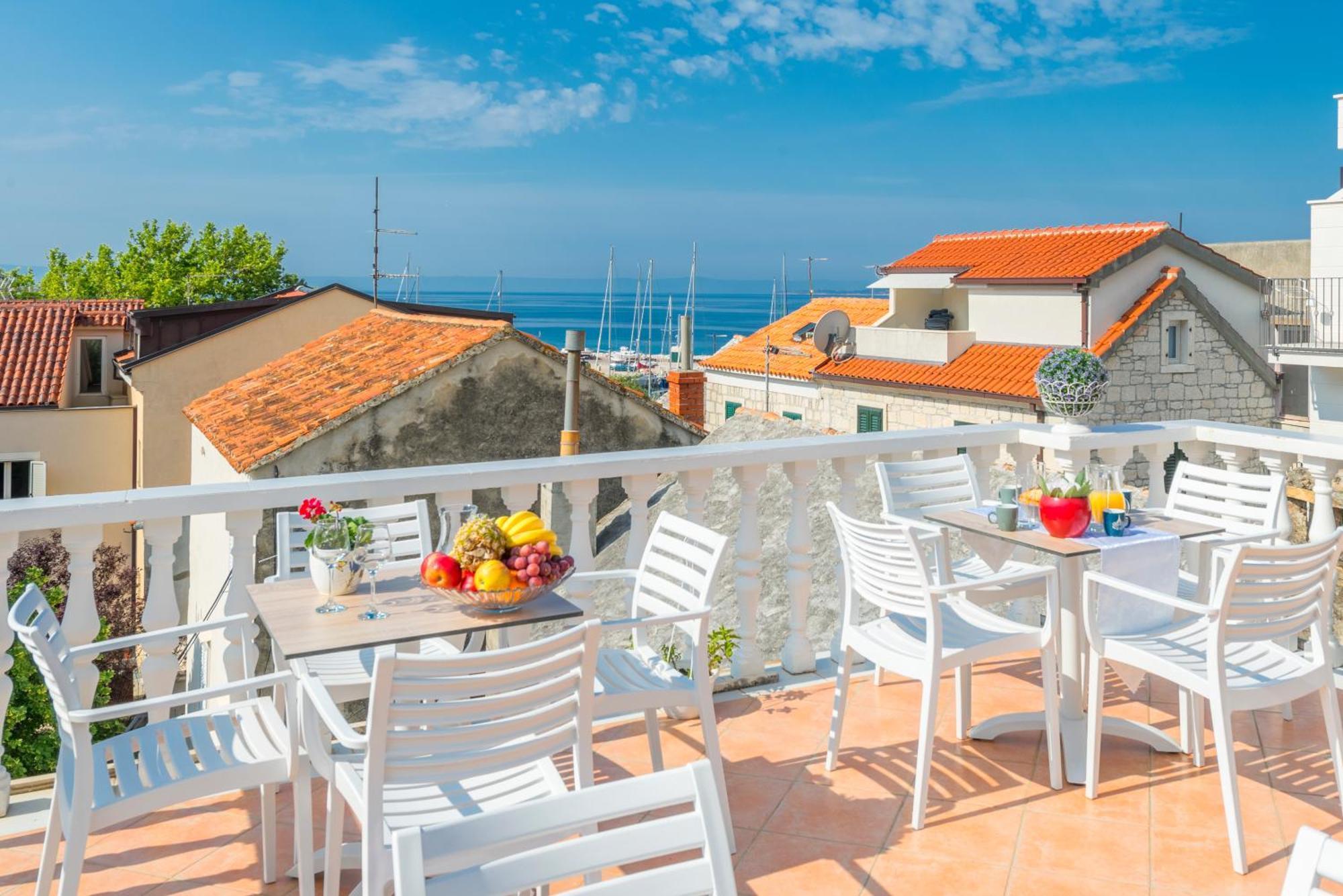 Apartments Roma Baska Voda Bagian luar foto