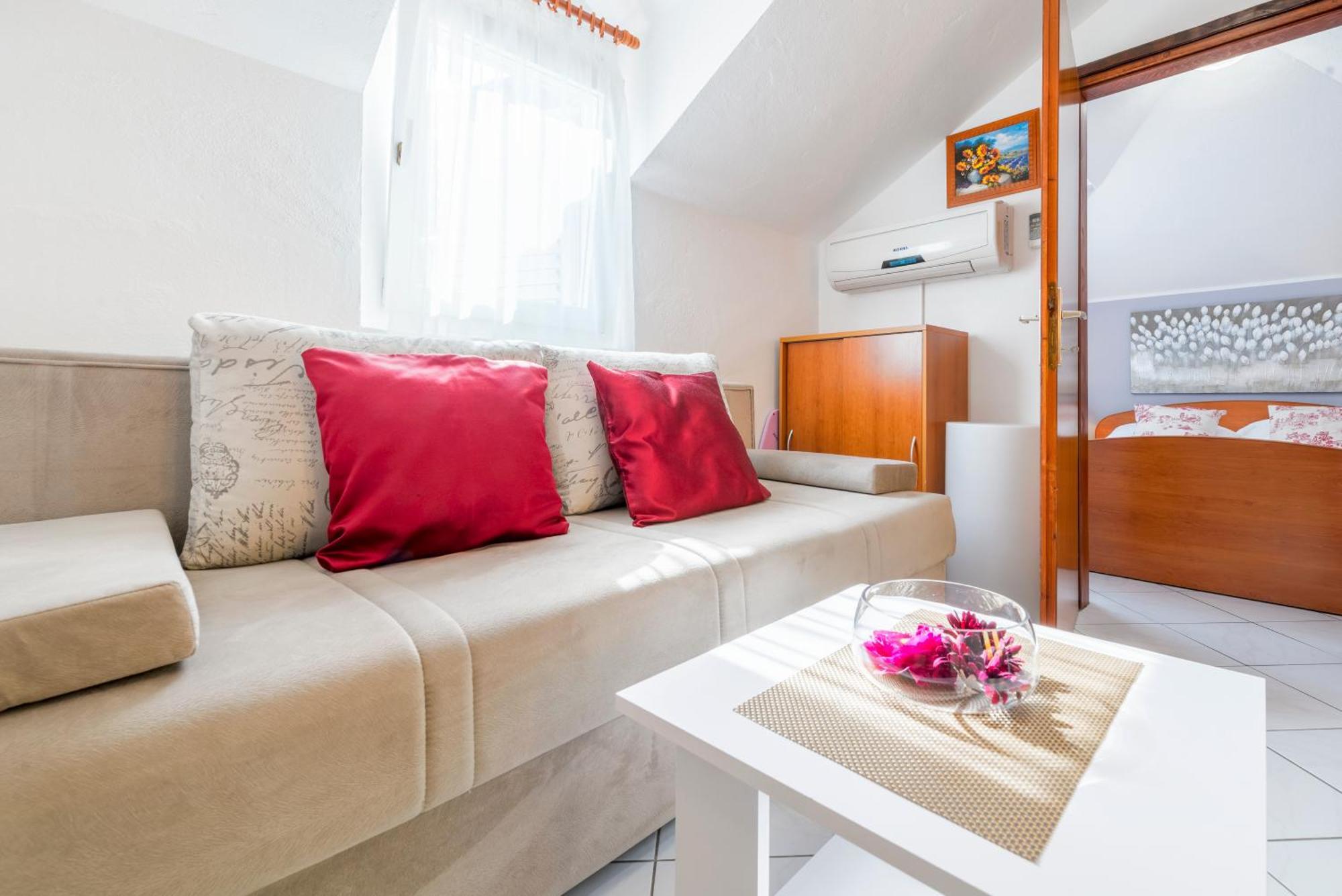 Apartments Roma Baska Voda Bagian luar foto